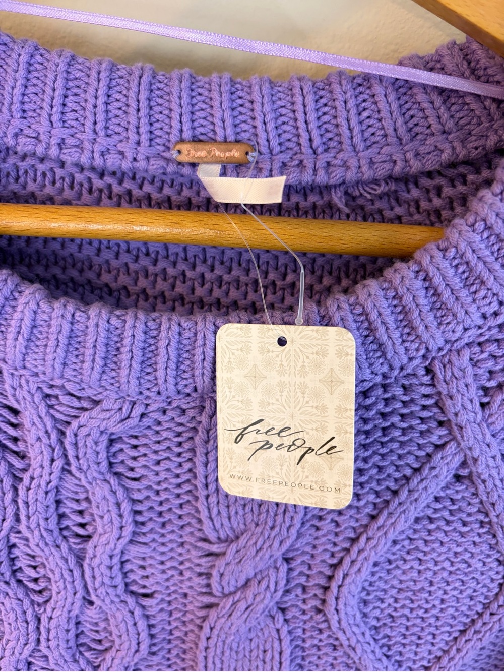 Free People Dream Cable Crew Sweater XS Purple NWT - Picture 4 of 10